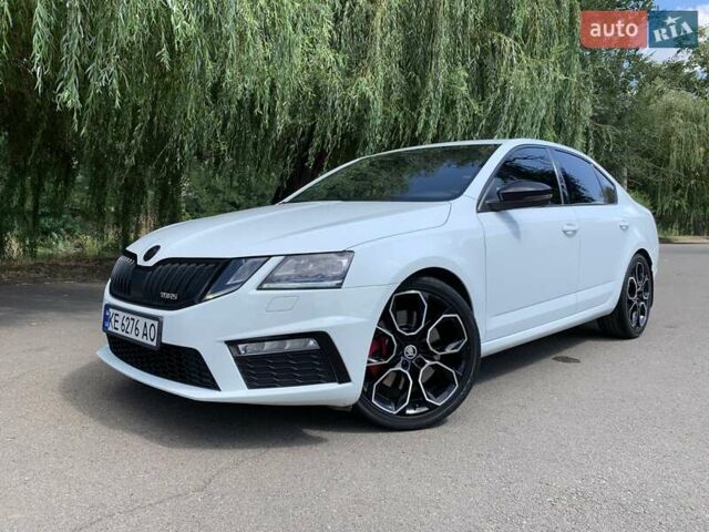 Белый Шкода Октавия, объемом двигателя 1.98 л и пробегом 152 тыс. км за 18500 $, фото 4 на Automoto.ua