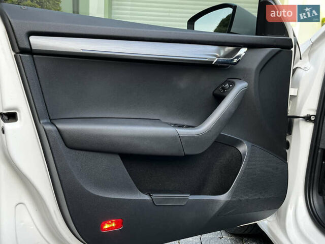 Білий Шкода Октавія, об'ємом двигуна 1.97 л та пробігом 103 тис. км за 19000 $, фото 10 на Automoto.ua