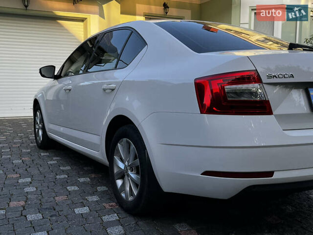 Білий Шкода Октавія, об'ємом двигуна 1.97 л та пробігом 103 тис. км за 19000 $, фото 6 на Automoto.ua