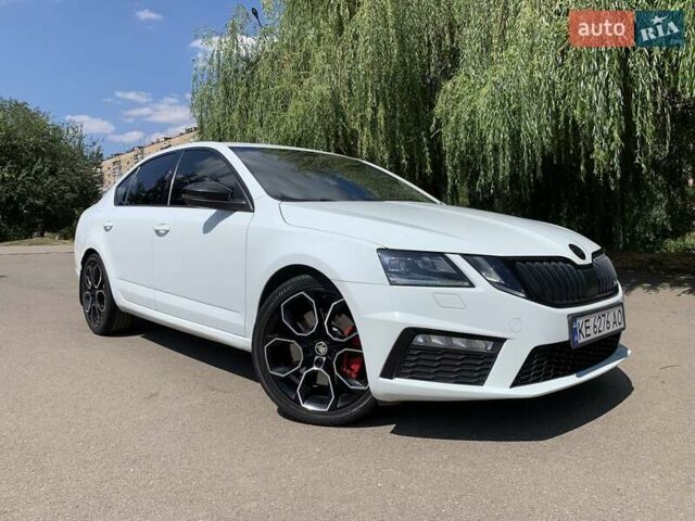 Белый Шкода Октавия, объемом двигателя 1.98 л и пробегом 152 тыс. км за 18500 $, фото 15 на Automoto.ua