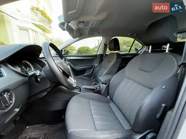 Білий Шкода Октавія, об'ємом двигуна 1.97 л та пробігом 103 тис. км за 19000 $, фото 11 на Automoto.ua