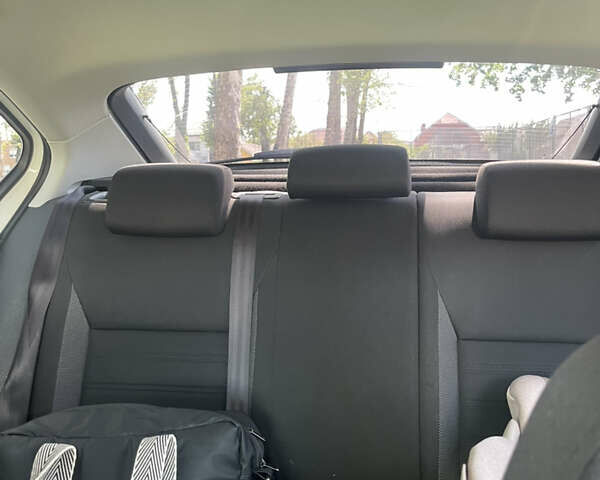 Білий Шкода Октавія, об'ємом двигуна 2 л та пробігом 245 тис. км за 16600 $, фото 20 на Automoto.ua