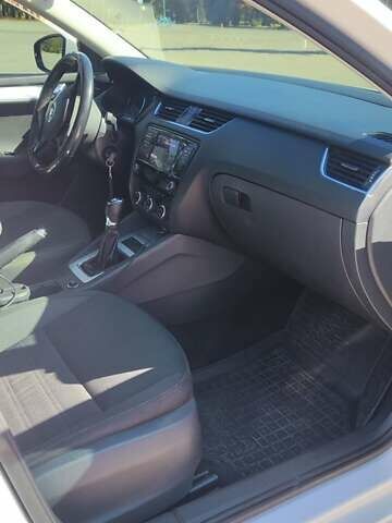 Белый Шкода Октавия, объемом двигателя 1.4 л и пробегом 199 тыс. км за 15600 $, фото 6 на Automoto.ua