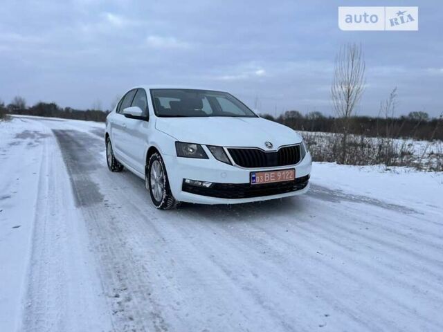 Білий Шкода Октавія, об'ємом двигуна 1.6 л та пробігом 225 тис. км за 12900 $, фото 8 на Automoto.ua