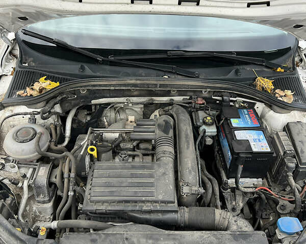 Білий Шкода Октавія, об'ємом двигуна 1.4 л та пробігом 311 тис. км за 9600 $, фото 25 на Automoto.ua