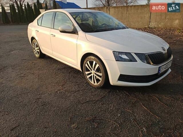 Белый Шкода Октавия, объемом двигателя 1.6 л и пробегом 366 тыс. км за 12300 $, фото 16 на Automoto.ua