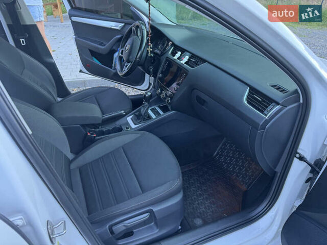 Білий Шкода Октавія, об'ємом двигуна 1.6 л та пробігом 285 тис. км за 14050 $, фото 19 на Automoto.ua