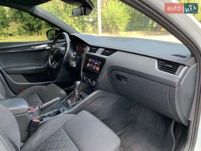 Белый Шкода Октавия, объемом двигателя 1.98 л и пробегом 152 тыс. км за 18500 $, фото 36 на Automoto.ua