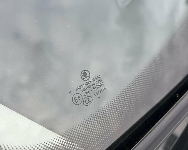 Білий Шкода Октавія, об'ємом двигуна 1.4 л та пробігом 311 тис. км за 9600 $, фото 26 на Automoto.ua