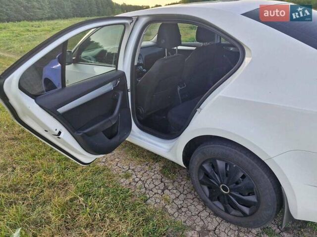 Білий Шкода Октавія, об'ємом двигуна 1.4 л та пробігом 190 тис. км за 13950 $, фото 11 на Automoto.ua