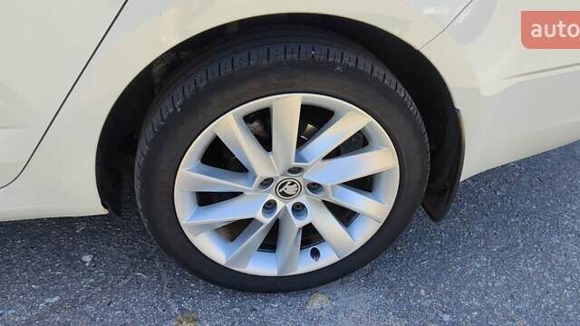 Белый Шкода Октавия, объемом двигателя 1.4 л и пробегом 199 тыс. км за 15600 $, фото 36 на Automoto.ua