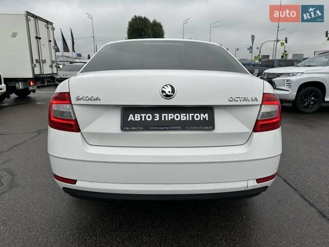 Белый Шкода Октавия, объемом двигателя 1.4 л и пробегом 242 тыс. км за 11300 $, фото 6 на Automoto.ua