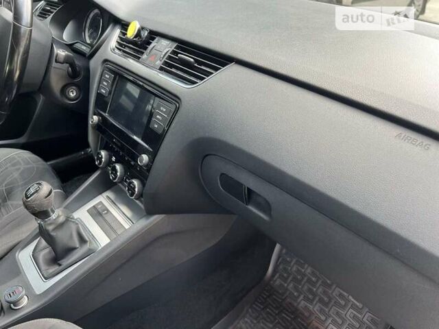 Белый Шкода Октавия, объемом двигателя 1.4 л и пробегом 69 тыс. км за 16300 $, фото 11 на Automoto.ua