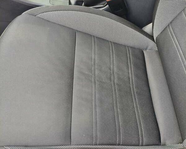Білий Шкода Октавія, об'ємом двигуна 1.8 л та пробігом 270 тис. км за 13500 $, фото 27 на Automoto.ua
