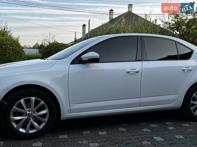 Білий Шкода Октавія, об'ємом двигуна 1.97 л та пробігом 103 тис. км за 19000 $, фото 7 на Automoto.ua