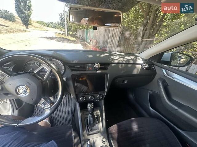 Білий Шкода Октавія, об'ємом двигуна 1.4 л та пробігом 160 тис. км за 13000 $, фото 6 на Automoto.ua
