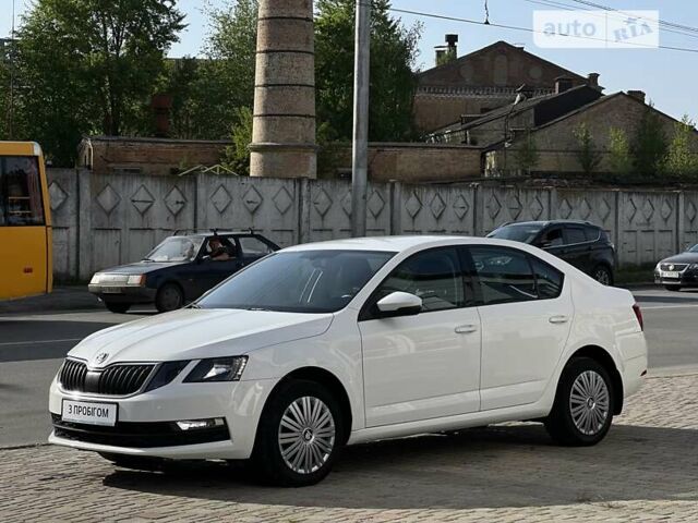 Білий Шкода Октавія, об'ємом двигуна 1.4 л та пробігом 98 тис. км за 13600 $, фото 3 на Automoto.ua