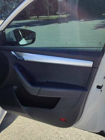 Белый Шкода Октавия, объемом двигателя 1.4 л и пробегом 199 тыс. км за 15600 $, фото 7 на Automoto.ua