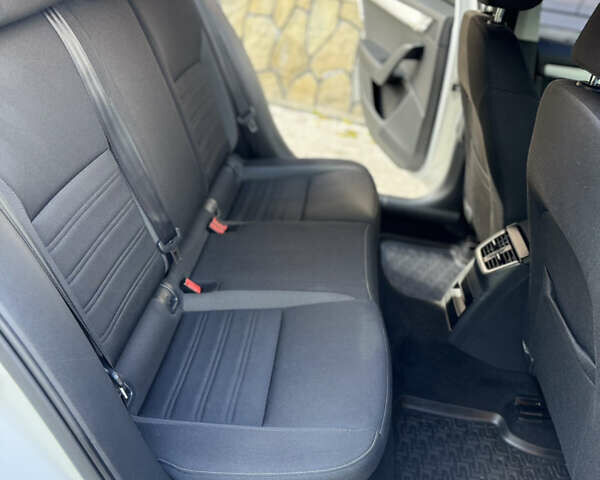 Білий Шкода Октавія, об'ємом двигуна 2 л та пробігом 302 тис. км за 15700 $, фото 9 на Automoto.ua