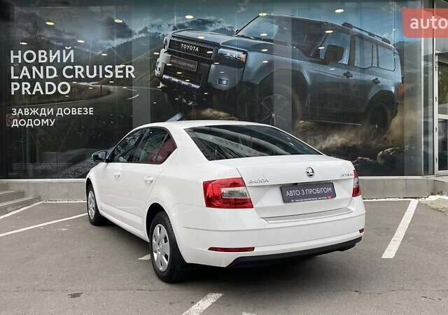 Шкода Октавия 2018 в Одессе на Automoto.ua Белый Шкода Октавия, объемом двигателя 1.6 л и пробегом 12 тыс. км за 15922 $, фото 1 на Automoto.ua