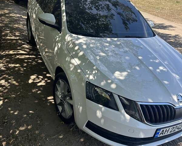 Білий Шкода Октавія, об'ємом двигуна 1.4 л та пробігом 160 тис. км за 13000 $, фото 1 на Automoto.ua