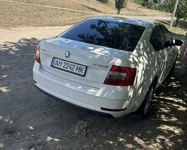 Білий Шкода Октавія, об'ємом двигуна 1.4 л та пробігом 160 тис. км за 13000 $, фото 5 на Automoto.ua