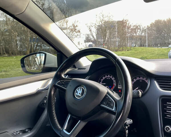 Шкода Октавия 2018 в Львове на Automoto.ua Белый Шкода Октавия, объемом двигателя 1.6 л и пробегом 335 тыс. км за 12200 $, фото 17 на Automoto.ua