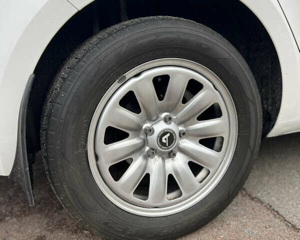 Білий Шкода Октавія, об'ємом двигуна 1.4 л та пробігом 311 тис. км за 9600 $, фото 15 на Automoto.ua