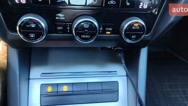 Белый Шкода Октавия, объемом двигателя 1.4 л и пробегом 199 тыс. км за 15600 $, фото 17 на Automoto.ua