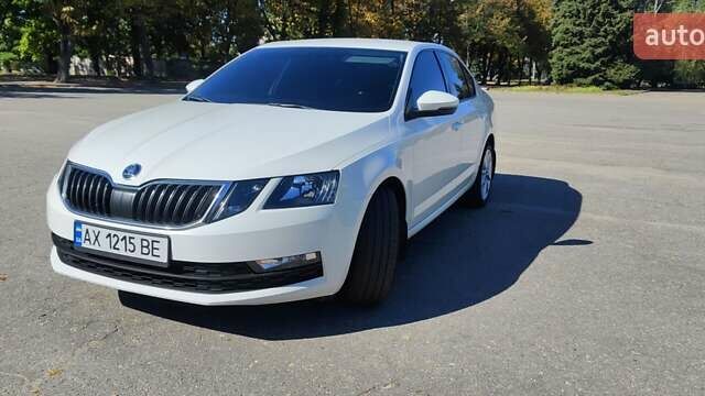 Белый Шкода Октавия, объемом двигателя 1.4 л и пробегом 199 тыс. км за 15600 $, фото 25 на Automoto.ua