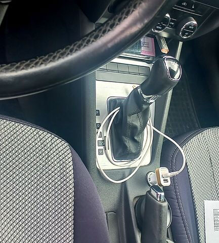 Білий Шкода Октавія, об'ємом двигуна 2 л та пробігом 0 тис. км за 12000 $, фото 10 на Automoto.ua