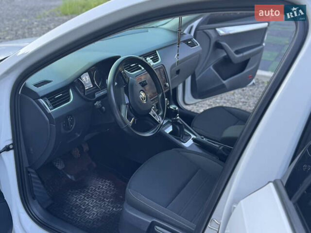 Білий Шкода Октавія, об'ємом двигуна 1.6 л та пробігом 285 тис. км за 14050 $, фото 14 на Automoto.ua