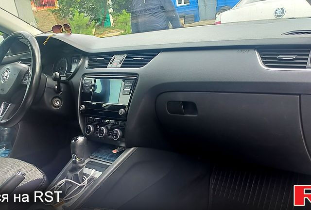 Білий Шкода Октавія, об'ємом двигуна 2 л та пробігом 0 тис. км за 12000 $, фото 2 на Automoto.ua