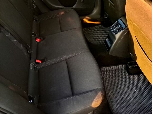 Білий Шкода Октавія, об'ємом двигуна 1.6 л та пробігом 211 тис. км за 13650 $, фото 8 на Automoto.ua