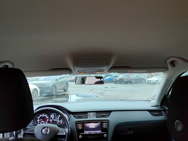 Белый Шкода Октавия, объемом двигателя 1.6 л и пробегом 209 тыс. км за 13800 $, фото 10 на Automoto.ua