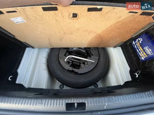 Білий Шкода Октавія, об'ємом двигуна 1.6 л та пробігом 164 тис. км за 13699 $, фото 20 на Automoto.ua