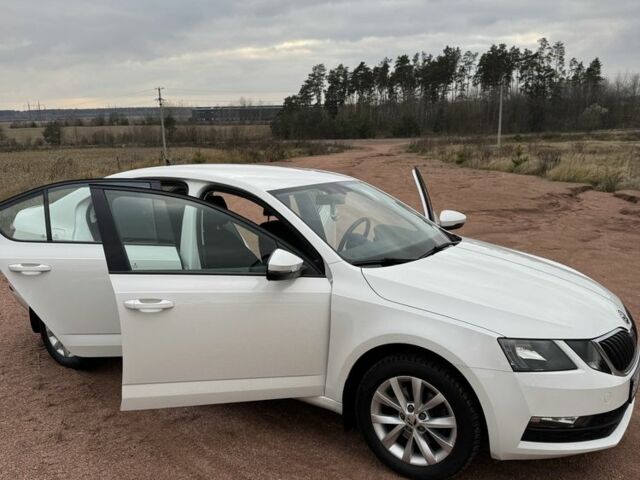 Білий Шкода Октавія, об'ємом двигуна 1.4 л та пробігом 94 тис. км за 15900 $, фото 7 на Automoto.ua