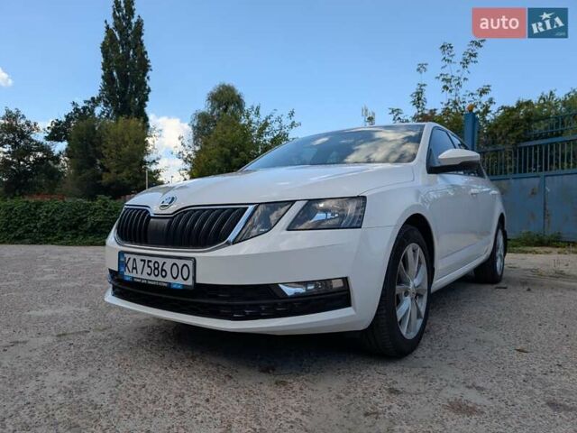 Белый Шкода Октавия, объемом двигателя 1.4 л и пробегом 90 тыс. км за 14200 $, фото 3 на Automoto.ua