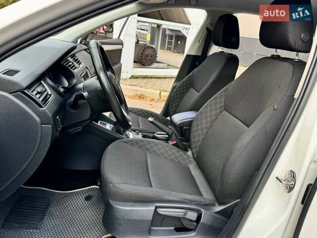 Белый Шкода Октавия, объемом двигателя 1.6 л и пробегом 62 тыс. км за 14500 $, фото 21 на Automoto.ua