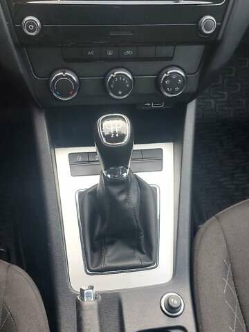 Белый Шкода Октавия, объемом двигателя 1.6 л и пробегом 224 тыс. км за 14500 $, фото 14 на Automoto.ua