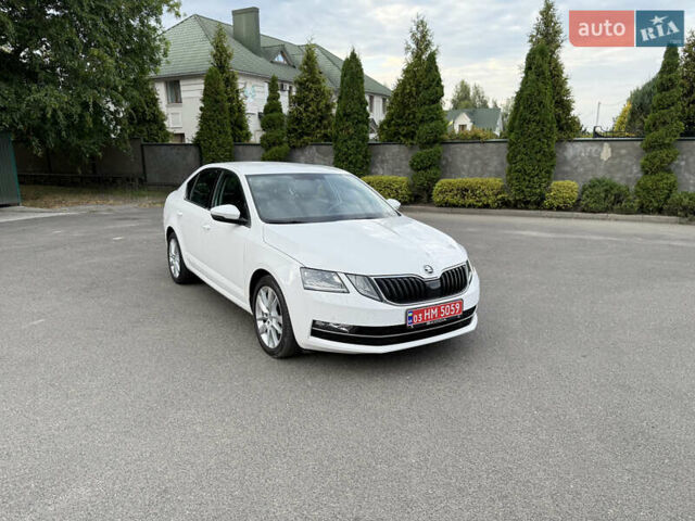 Белый Шкода Октавия, объемом двигателя 1.6 л и пробегом 188 тыс. км за 15300 $, фото 122 на Automoto.ua