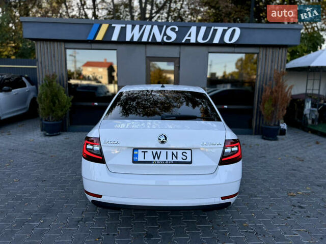 Белый Шкода Октавия, объемом двигателя 1.4 л и пробегом 127 тыс. км за 15900 $, фото 20 на Automoto.ua