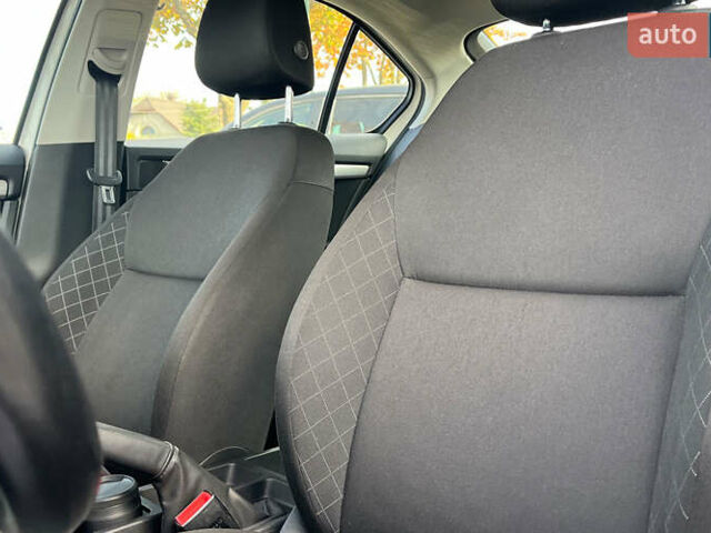 Білий Шкода Октавія, об'ємом двигуна 1.6 л та пробігом 140 тис. км за 14900 $, фото 19 на Automoto.ua