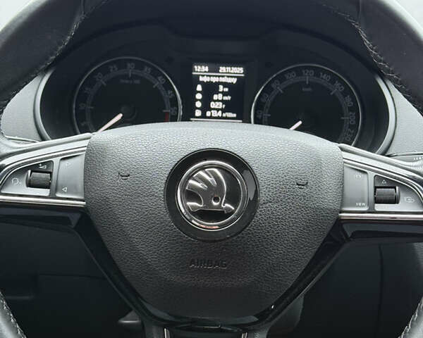 Белый Шкода Октавия, объемом двигателя 1.6 л и пробегом 64 тыс. км за 15400 $, фото 17 на Automoto.ua