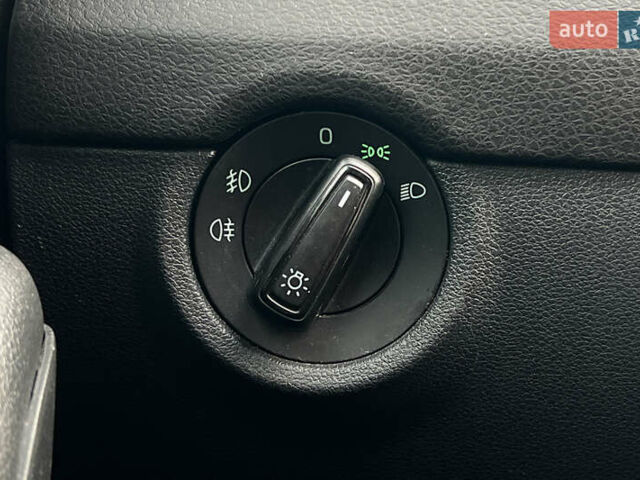 Белый Шкода Октавия, объемом двигателя 1.4 л и пробегом 150 тыс. км за 16650 $, фото 17 на Automoto.ua