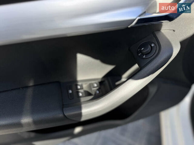 Шкода Октавия 2019 в Ивано-Франковске на Automoto.ua Белый Шкода Октавия, объемом двигателя 1.97 л и пробегом 75 тыс. км за 16750 $, фото 8 на Automoto.ua