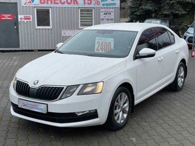 Белый Шкода Октавия, объемом двигателя 1.4 л и пробегом 209 тыс. км за 12999 $, фото 2 на Automoto.ua