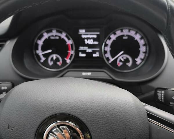 Білий Шкода Октавія, об'ємом двигуна 1.6 л та пробігом 59 тис. км за 17000 $, фото 1 на Automoto.ua