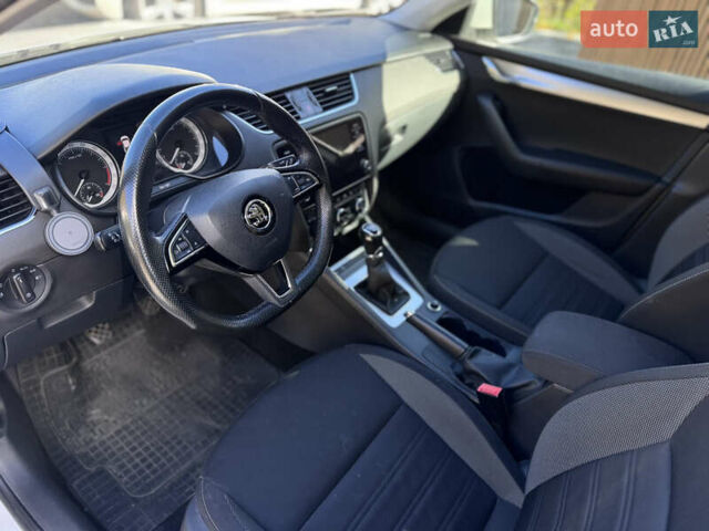 Шкода Октавия 2019 в Ивано-Франковске на Automoto.ua Белый Шкода Октавия, объемом двигателя 1.97 л и пробегом 75 тыс. км за 16750 $, фото 17 на Automoto.ua