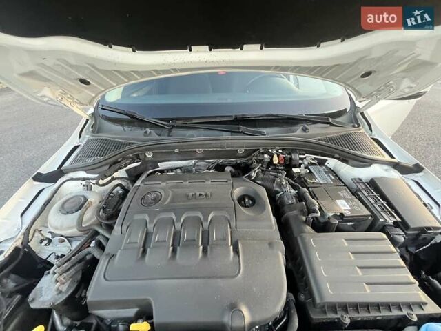 Білий Шкода Октавія, об'ємом двигуна 1.6 л та пробігом 164 тис. км за 13699 $, фото 27 на Automoto.ua